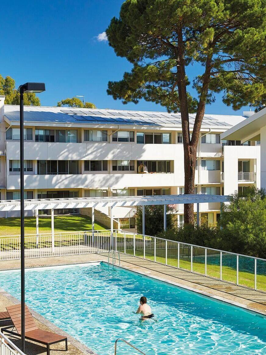 Student Village mit Pool an der Murdoch University in Perth